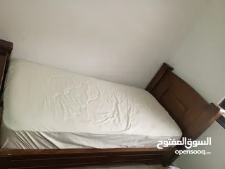  6 متفرقات للبيع بحاله جيده جدا