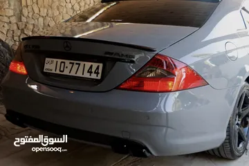  8 Mercedes_Benz_CLS 3700