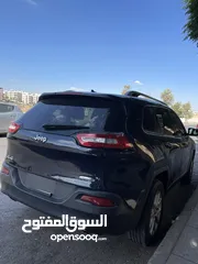  6 جيب شروكي موديل 2014 بحالة الوكالة للبيع  اوللبدل على سيارة احدث