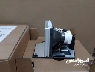  24 بروجكتر داتا شو