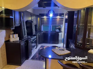  9 شقه للبيع الجبيهه شبه ارضي  حي ام زويتينه تشطيب سوبر ديلوكس البيع بداعي السفر