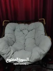 2 كرسي هزاز مصنوع من المعدن  انهو جيدددددددددددددد