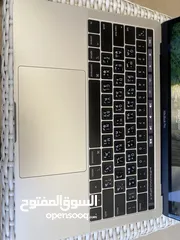  4 macbook pro 13.3  inch i5  8G  128 ssd  2019 used   Battery-Normal  Touch bar Unlocked