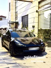  5 Tesla model 3 Black Edition