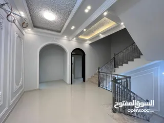  21 فله للبيع مميزه وبتصميم راقي حديث دورين صحلنوت الشماليه مربع ها