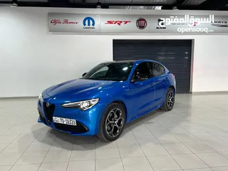  2 Alfa Romeo Stelvio Veloce