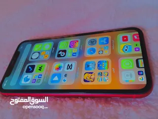  4 للبيع ايفون 11  بطاريه 74 مبدل شاشه الجوال كررررت  بـ 650 ريال سعودي   الموقع حضرموت