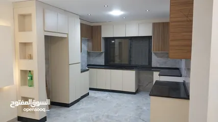  2 شقة مميزة للايجار،ط اول،تشطيب فلل،عرسا فقط