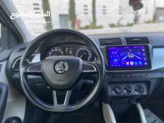  7 سكودا فابيا مميزة جداً .. اوتوماتيك .. داخلية لون بيج مميزة .. الشكل الجديد