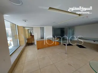  2 معرض جديد للإيجار في عمان - شارع المدينة المنورة مساحة المعرض 300 م