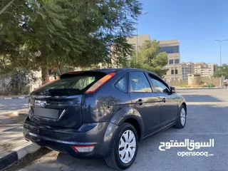  5 فورد فوكس فل اوتماتك بنزين ماتور 1600 بوضعية ممتازة ترخيص وتأمين جديد الله يبارك لصاحب النصيب..