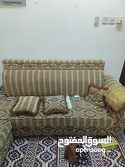  2 مجلس بحالة جيدة للبيع