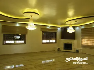  11 فيلا مميزه في منجا قرب طريق عمان مادبا