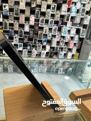  1 iPhone 12 terbo بحاله ممتازه ولون مميز