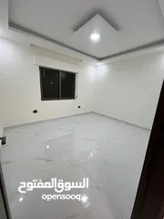  9 شقة مميزة جدًا للبيع / شارع الجامعة الجبيهة اشارة المنهل طابق الثالث