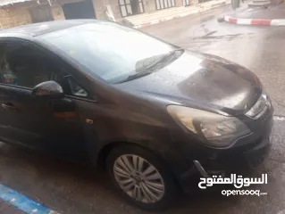  3 أوبل كورسا 2013 على كاش ابوراشد