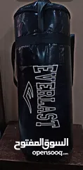  2 كيس بوكسينج مع كفوف