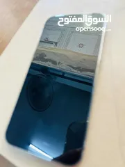  5 Iphone 14 pro max للبيع  الجهاز بحالة ممتازة معه الشاحن + 6 كڤرات ومركب عليه لزقة أصلية