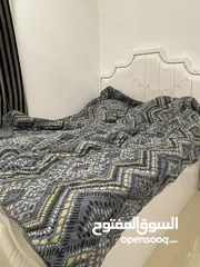  1 سرير نفر ونص محلي
