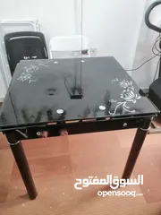  1 للبيع سفره زجاج بحاله جيده