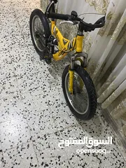  2 السلام عليكم عندي دراجة  كوبرامقاس الديسكو 20 العريض الله يبارك