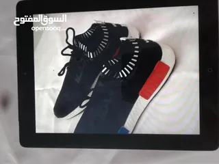 2 بوات وكنادر  وحفايات حلوه