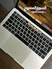 3 MacBook Pro 2019”13