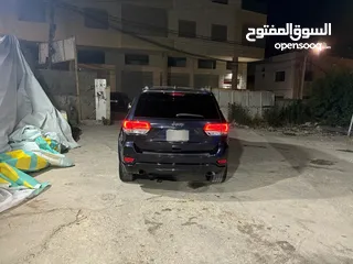  1 جراند شيروكي