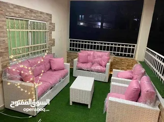  26 أطقم رتان 5مقاعد ب120 معو طاولة وسط تتوفر كل الالوان تقربيا