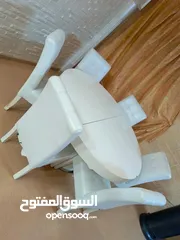  2 طاولة سفرة لون ابيض 6 كراسي في حالة جيدة جدا