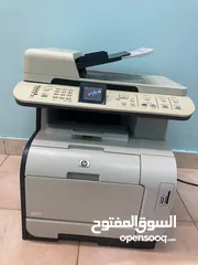  5 طابعة اتش بي ليزر ملونة مع نسخ سكانر وتطبع على الوجهين وحبرها ممتلئ