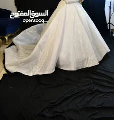  3 فستان زفاف فخم مكمم