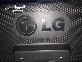  18 شاشة كمبيوترLG20انش مونيتورLEDمع نحولها الأصلي مدخلVGAبحاله ممتازه عالفحص شغاله100%
