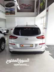  7 Hyundai Tucson 2020 for sale, Excellent Condition, Agent maintained, Silver color, 2.0L