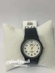  4 ساعات رجاليه ماركة Q&Q عقارب مطاط للبيع جملةـ مفرق