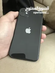  1 iPhone 11 الجهاز نظيف