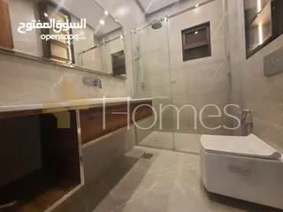  15 شقة ارضية مع ترس للبيع في رجم عميش بمساحة بناء 215م