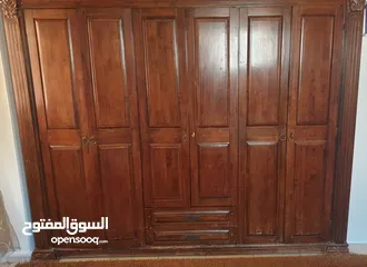  4 غرفه نوم ممتازه  السعر قابل للتفاوض