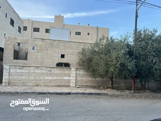  7 منزل مميز للبيع((مرخص تجاري))الزرقاء حي الجندي ارض550م البناء 200م عداد كهرباء2 عداد مياه2