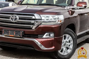  12 Toyota Land Cruiser 2017 Gx-r V8  السيارة بحالة الوكالة و قطعت مسافة 80,000 كم