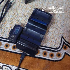  4 إكس بوكس سيريس اس الجهاز مستعمل شهرين فقط ومافيه إشي بس حاب أبدل على بلايستيشن 5 سليم