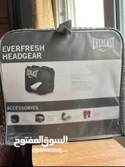  3 خوذة EVERLAST حماية رأس رياضيه للألعاب القتاليه اصليه ميه بالميه بحالة الوكاله فعليا وعلى الفحص