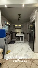 30 شقه فاخره للبيع  من المالك مباشره  سعر قابل للتفاوض بشيء بسيط مميزه جدا جدا  مع غرفه خارجيه و حديقه