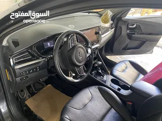  17 كيا نيرو هايبرد 2020 وارد كوري   جميع المواصفات  فل الفل ما عدا الفتحة   بسعر جيد وقابل للتفاوض