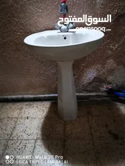  1 مغسلة جلاكسي مع قاعدتها