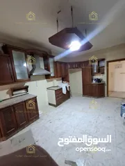  8 شقة فارغة - تلاع العلي - 3نوم - 200م - ارضي مع ترس
