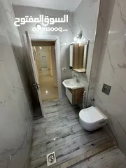  11 ثلاث غرف غير مفروشة للايجار