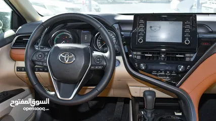  17 Toyota Camry GLE 2.5L Hybrid