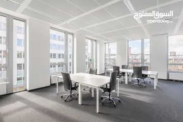  6 Open plan office space for 10 persons in DUQM, Squadra