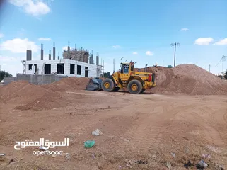  2 تاجير معدات الإنشائية جرافات كبيره وصغيره تاجير حفار جنزير تاجير حفار GCB جي سي بي تاجير قلابات